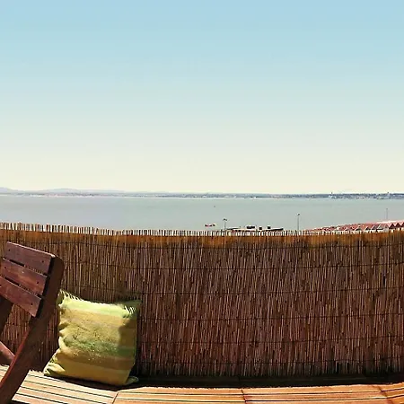 شقة Altido Attractive 1Br Apt With Terrace And River View, Nearby Santa Apolonia Train Station Lisboa