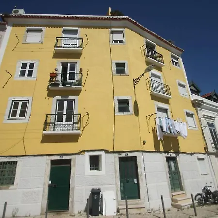 Altido Attractive 1Br Apt With Terrace And River View, Nearby Santa Apolonia Train Station Lejlighed